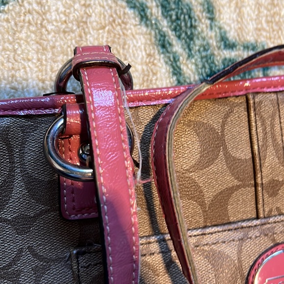 Coach shoulder purse - Picture 4 of 14